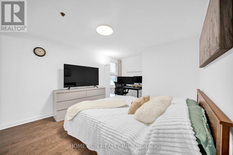 29244128/458a-king-edward-avenue/sandy-hill/ottawa/ontario/K1N0B3_23