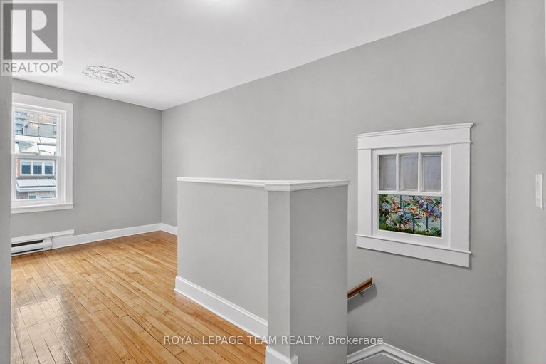 29685322/10-lewis-street/ottawa-centregolden-triangle/ottawa/ontario/K2P0S3_12
