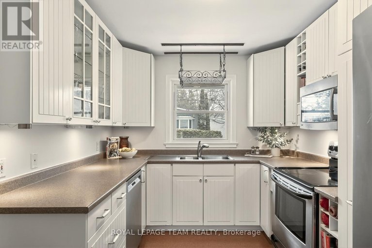 29630933/1314-randall-avenue/alta-vista/ottawa/ontario/K1H7R1_7