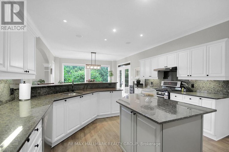 28792098/13-beechgrove-gardens/stittsville-south/ottawa/ontario/K2S1W5_26