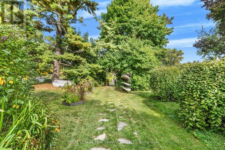 28930470/5583-manotick-main-street/manotick-village-manotick-estates/ottawa/ontario/K4M1A9_44