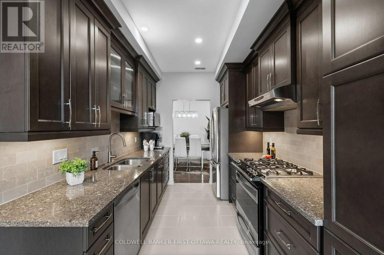 29624464/206-ancaster-avenue/woodroffe/ottawa/ontario/K2B5B3_13