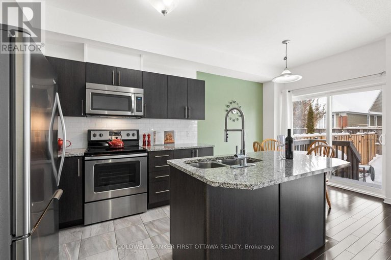 29349445/32-dundalk-private/stonebridge/ottawa/ontario/K2J0J5_8