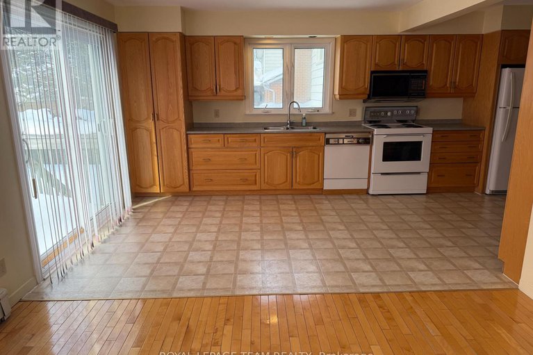 29364334/1166-castle-hill-crescent/copeland-park/ottawa/ontario/K2C2A8_5