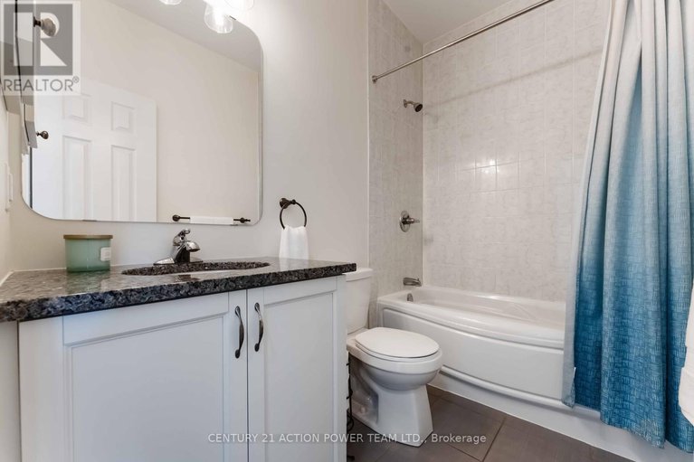 28872546/222-cedarstone-street/richmond/ottawa/ontario/K0A2Z0_28