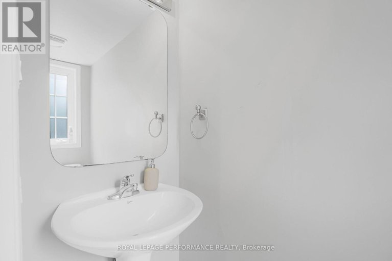 28606239/2-55-steele-park-private/cyrville/ottawa/ontario/K1J0J2_8