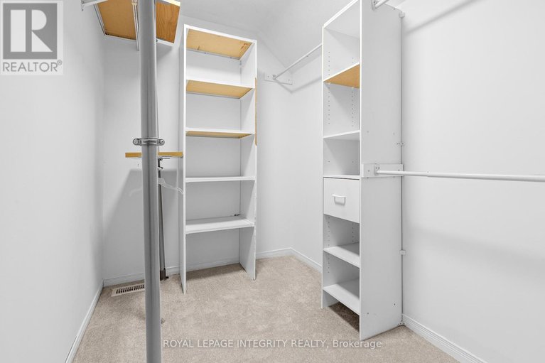 29622536/18-shipley-crescent/stittsville-central/ottawa/ontario/K2S1R2_27