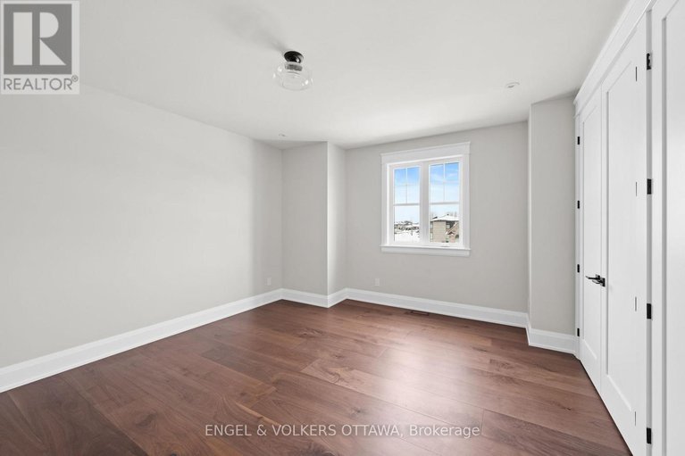 29334925/432-ashbee-court/manotick-village-manotick-estates/ottawa/ontario/K4M0A8_32