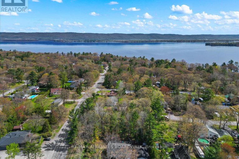 28747497/191-macmillan-lane/constance-bay/ottawa/ontario/K0A3M0_42