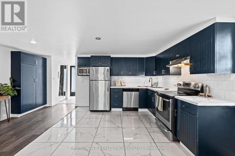 28995962/10-campbell-reid-court/rural-kanata-central/ottawa/ontario/K2K1X7_8