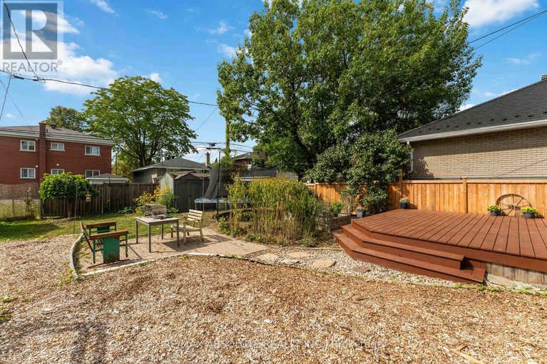 28876113/2492-chasseur-avenue/heron-park/ottawa/ontario/K1V8E8_4