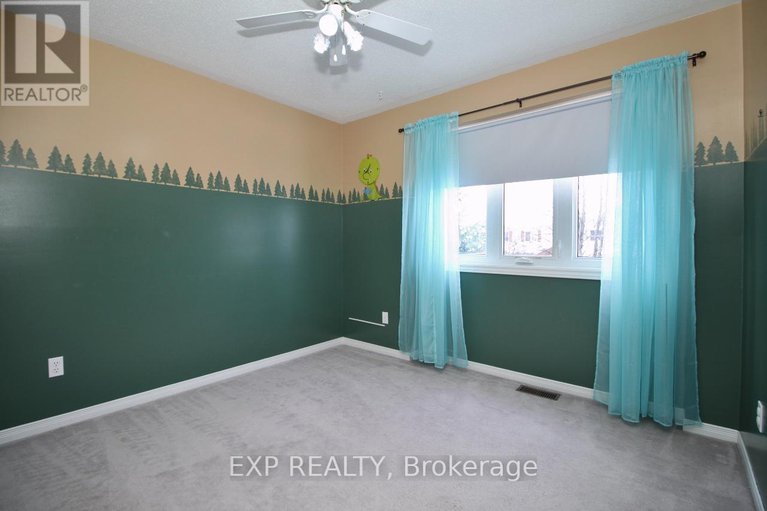 28815931/2127-lauzon-street/fallingbrookgardenway-south/ottawa/ontario/K4A3K7_21