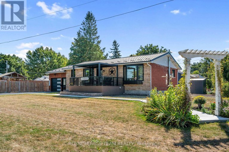 28831346/565-dufferin-street-w/winchester/north-dundas/ontario/K0C2K0_5