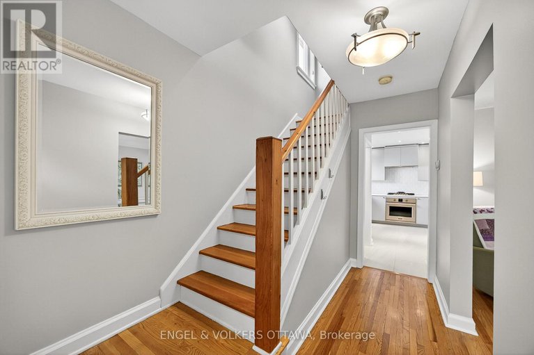 28835292/557-roosevelt-avenue/mckellarhighland/ottawa/ontario/K2A2A2_6