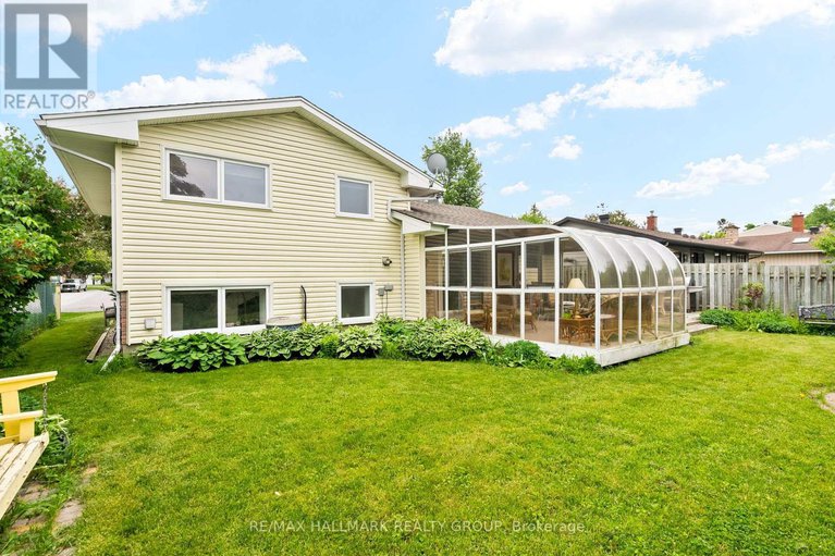 29185304/2143-hubbard-crescent/beacon-hill-north/ottawa/ontario/K1J6L3_27