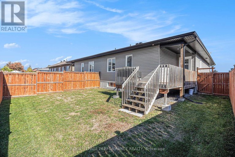 29595953/8-brittany-street/north-stormont-finch-twp/north-stormont/ontario/K0A1R0_26