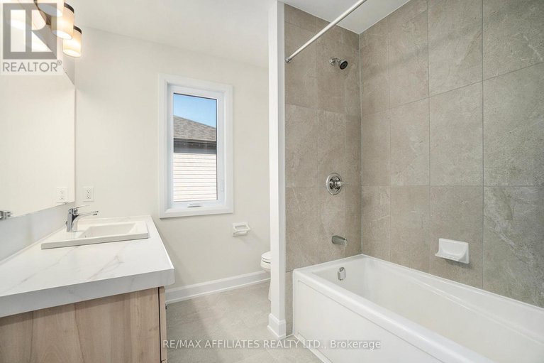 28184817/619-geneva-crescent/embrun/russell/ontario/K0A1W0_15