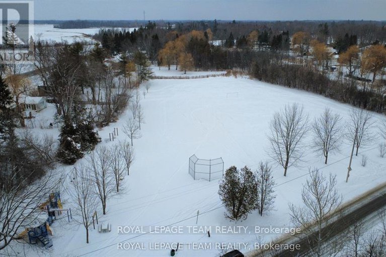 29396926/6636-marina-drive/manotick-south-to-roger-stevens/ottawa/ontario/K4M1B3_46