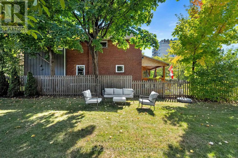 28917837/175-springfield-road/lindenlea/ottawa/ontario/K1M1C4_42