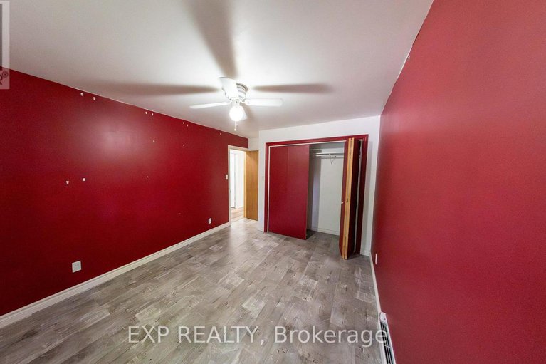 28606247/84-kenyon-street-e/alexandria/north-glengarry/ontario/K0C1A0_15