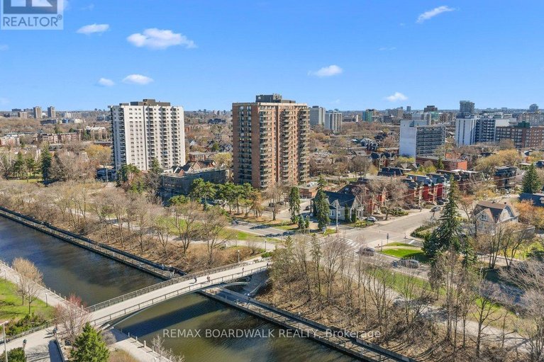29678878/702-20-the-driveway-drive/ottawa-centregolden-triangle/ottawa/ontario/K2P1C8_1