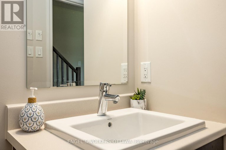28498335/182-poplin-street/riverside-southgloucester-glen/ottawa/ontario/K4M0G9_29