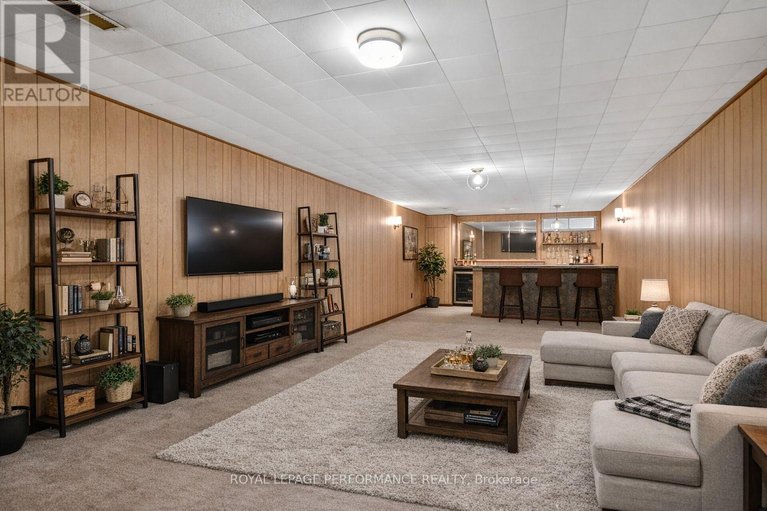 29602212/1879-sharel-drive/urbandale-acres/ottawa/ontario/K1H6W3_19