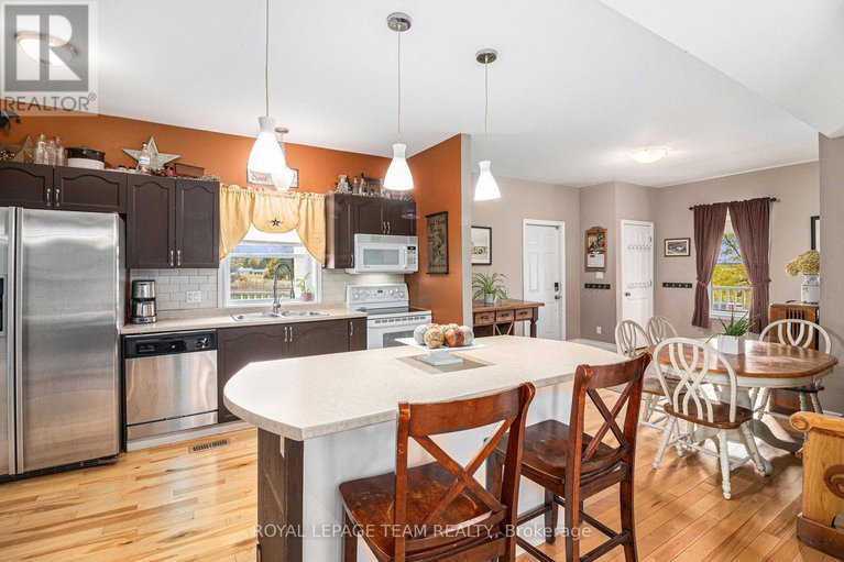 28991860/11845-county-43-road/north-dundas-mountain-twp/north-dundas/ontario/K0C2K0_9