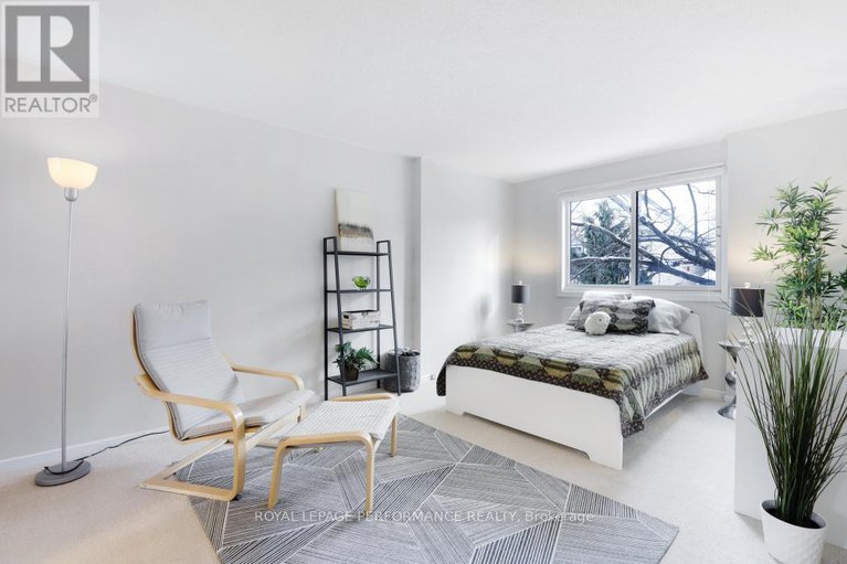 29280089/2d-142-waverley-street/ottawa-centregolden-triangle/ottawa/ontario/K2P0V4_18