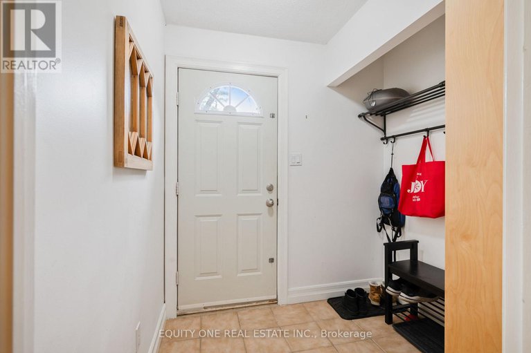 29066037/73-hobart-crescent/sheahan-estatestrend-village/ottawa/ontario/K2H5S3_3