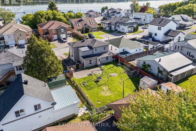 28379387/1018-sinclair-street/hawkesbury/hawkesbury/ontario/K6A1E5_30