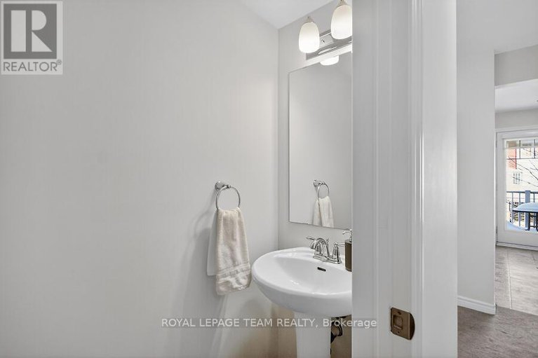 29421275/126-grenadine-street/stittsville-north/ottawa/ontario/K2S0P1_7