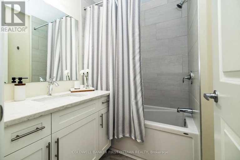 29499389/211-purchase-crescent/stittsville-south/ottawa/ontario/K2S2L8_34