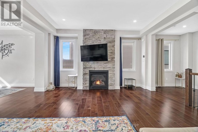 29417317/642-continental-avenue/emerald-meadowstrailwest/ottawa/ontario/K2S1B6_14