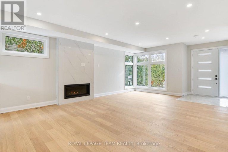 29152397/845-melfa-crescent/mooneys-bay/ottawa/ontario/K2C0P5_9