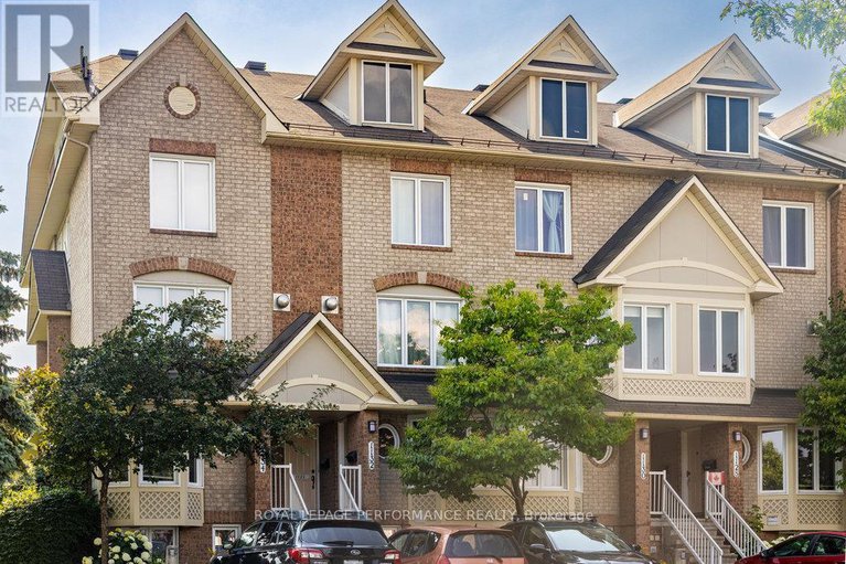 28623720/10-1132-gablefield-private/beaconwood/ottawa/ontario/K1J1E3_1