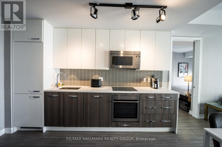 29318666/1805-111-champagne-avenue/west-centre-town/ottawa/ontario/K1S5V3_6