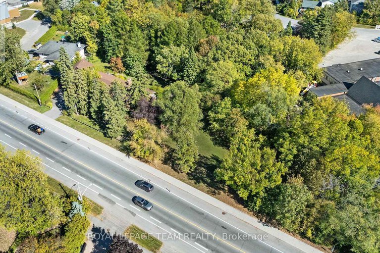 28977224/1495-prince-of-wales-drive/mooneys-bay/ottawa/ontario/K2C1N8_36