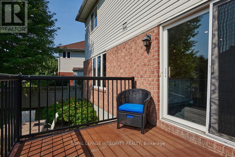 28624550/11-honeywood-court/riverside-southgloucester-glen/ottawa/ontario/K1V1Y4_31