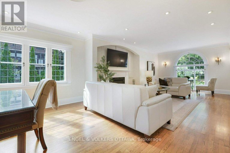 28886489/386-ashbury-road/rockcliffe/ottawa/ontario/K1M0R8_7