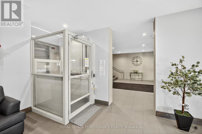 28840437/1904-665-bathgate-drive/carson-meadows/ottawa/ontario/K1K3Y4_7