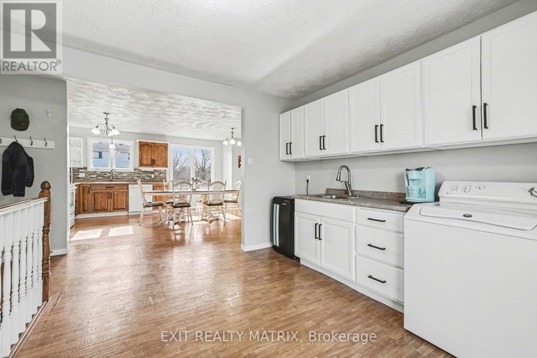 29597745/60-charles-street/north-stormont-finch-twp/north-stormont/ontario/K0A1R0_11