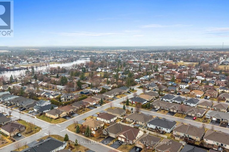 29614140/631-robert-hill-street/almonte/mississippi-mills/ontario/K0A1A0_39