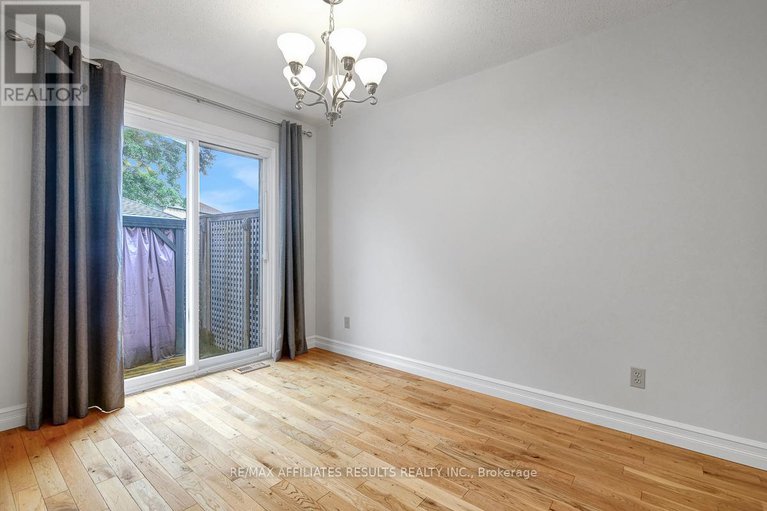 28794659/22-hendrie-court/katimavik/ottawa/ontario/K2L4A4_14