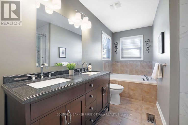 29175342/104-streamside-crescent/morgans-grantsouth-march/ottawa/ontario/K2W0A9_32