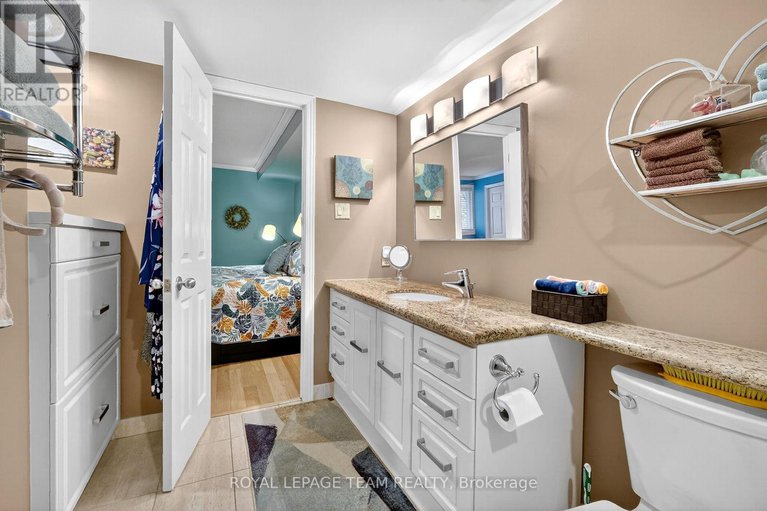 29088435/5-frank-street/ottawa-centregolden-triangle/ottawa/ontario/K2P0W8_31