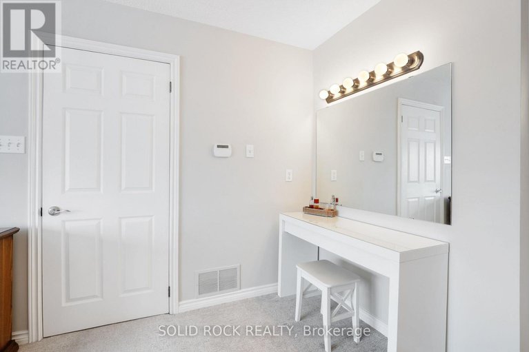 29419205/26-paula-crescent/sheahan-estatestrend-village/ottawa/ontario/K2H9A4_22