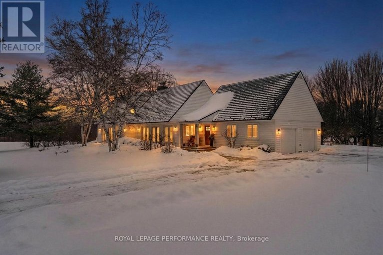 29401324/18537-stonehouse-point-road/south-glengarry-charlottenburgh-twp/south-glengarry/ontario/K6H5R5_1