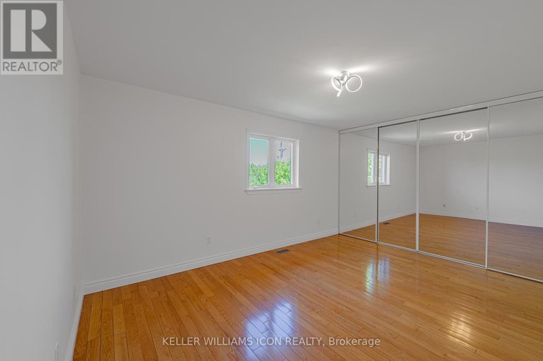 28382446/1309-meadowlands-drive-e/city-viewskylinefisher-heightsparkwood-hills/ottawa/ontario/K2E7B3_25