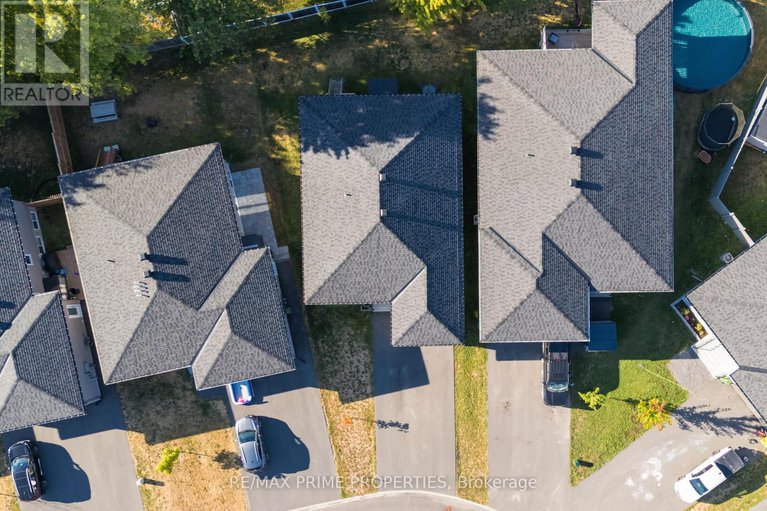 29399730/208-filion-street/embrun/russell/ontario/K0A1W0_49